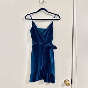 Beautiful teal velvet mini dress! Size Small! Worn once!